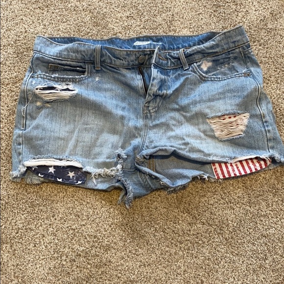 Old navy boyfriend jean shorts - Picture 1 of 3